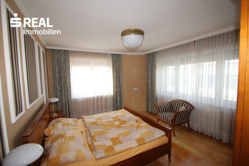 Schlafzimmer OG