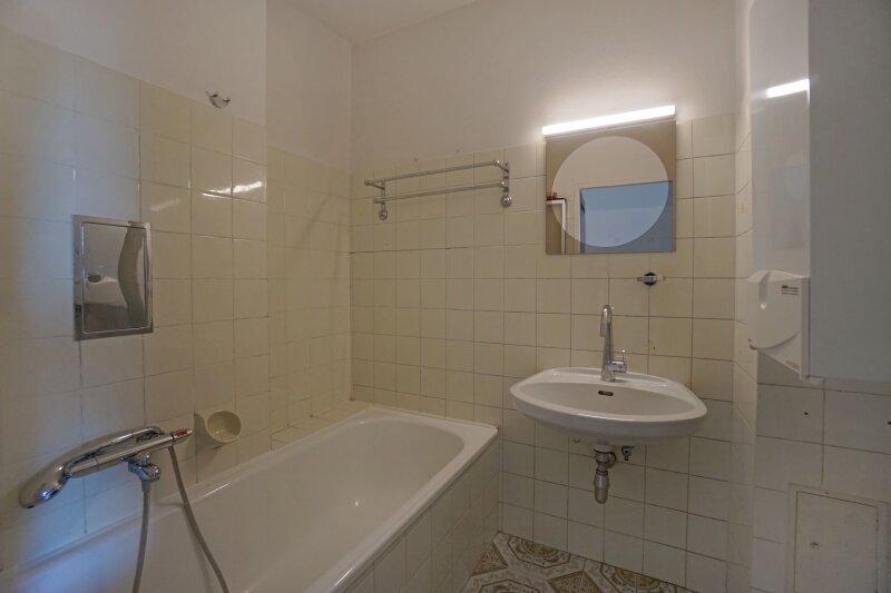 Badezimmer mit Wanne