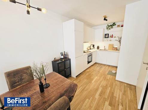 Moderne, Sonne 2 Zimmer Balkonwohnung
