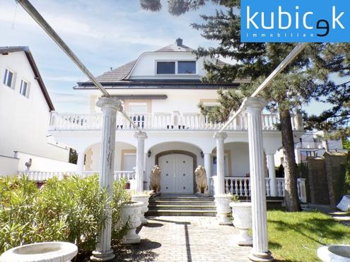 Repräsentative Villa am Schafberg mit Gartenidylle und Weitblick