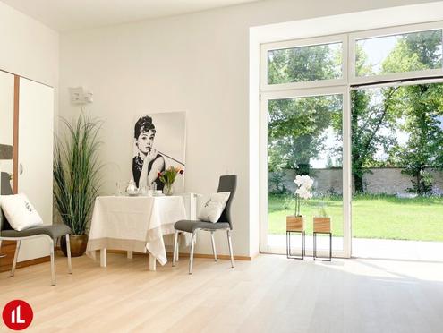 Auf Zeit: Modernes Apartment mit Terrasse in Schwechat