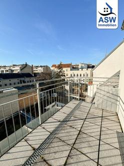 Moderne 3-Zimmer-Maisonettwohnung mit zwei schönen Terrasse