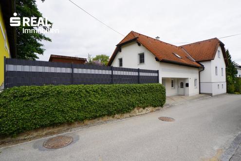 Modernisiertes Traumhaus mit schönem Garten