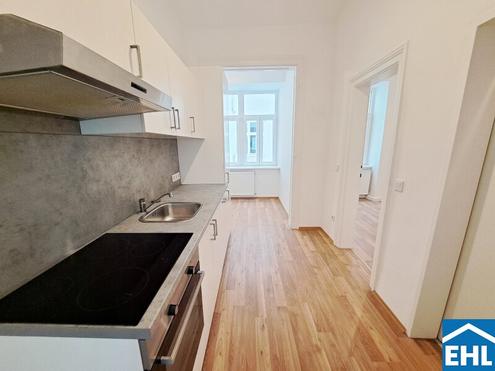 Stilvoller Altbau Nähe U3: Hofseitige 2 Zimmerwohnung