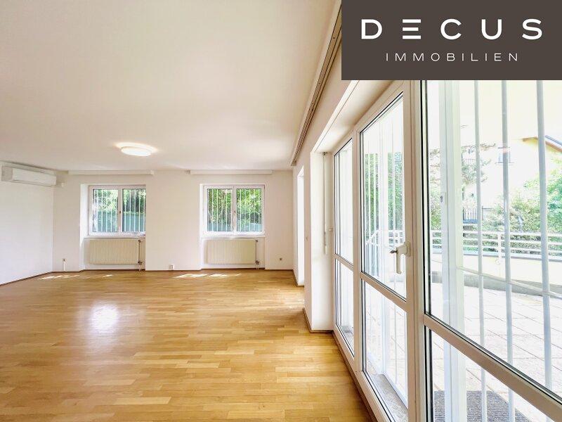 DECUS