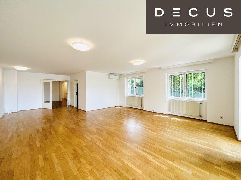 DECUS