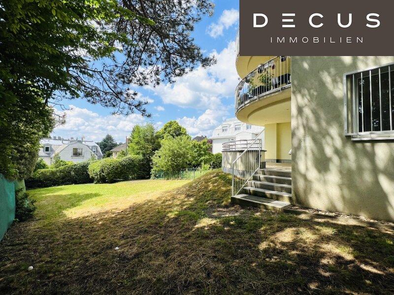 DECUS