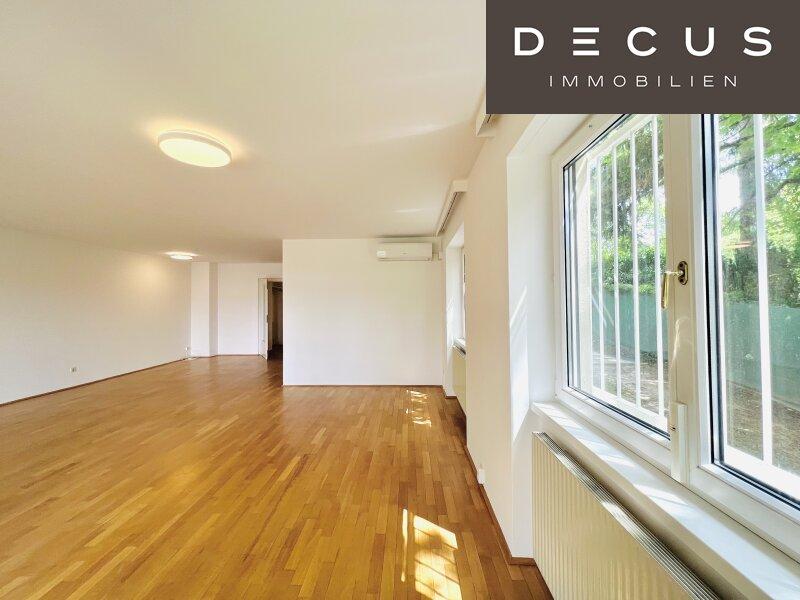 DECUS