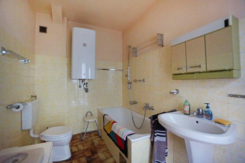 Bad mit WC Erdgescho