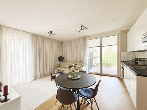 Einfach gleich einziehen!!!! Tolle 2 Zimmer Wohnung mit groer Terrasse und Blick zum Donaukanal - komplett mbliert
