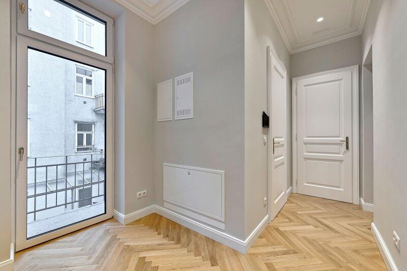 Vorraum mit Loggia