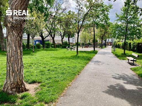 HELLE, FREUNDLICHE SINGLE- oder PÄRCHENWOHNUNG