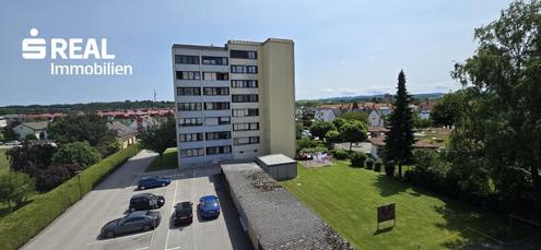 helles Lift-Appartement mit schönem Fernblick