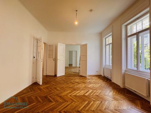 TOPSANIERTE ALTBAUWOHNUNG MIT GARTENBENTZUNG IN ZENTRALER LAGE VON HIETZING