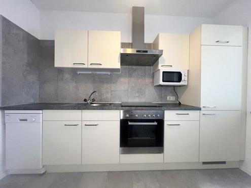 ++schne, sehr saubere, voll mblierte ETW mit Loggia, Lift und TG-Platz++