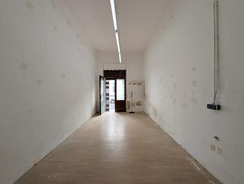 ++NEU++ Sanierungsbedürftige 2-Zimmer Altbauwohnung im Erdgeschoss!