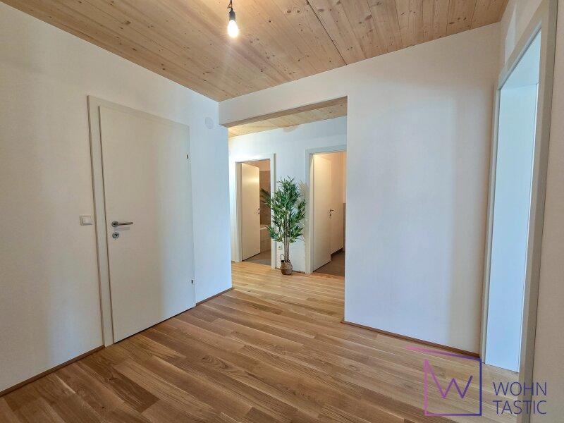 Groer Vorraum mit Abstellraum/Garderobe