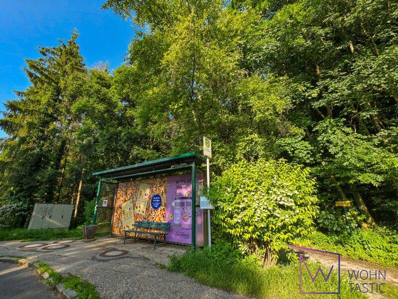 Busstation in unmittelbarer Nhe