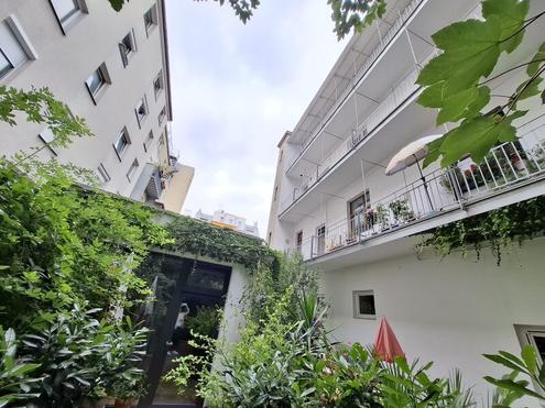 Mittelzinshaus mit strukturierter Fassade in Kaisermühlen - UNO-City/Alte Donau