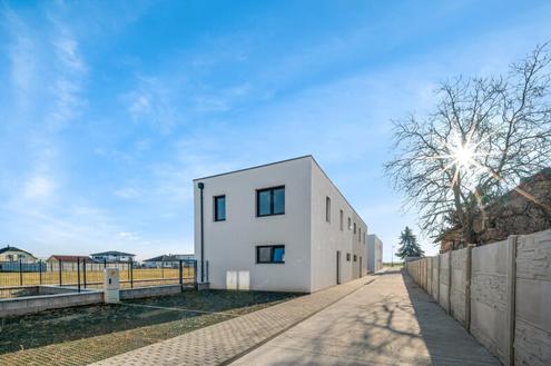 Doppelhaushlfte mit Terrasse und Garten