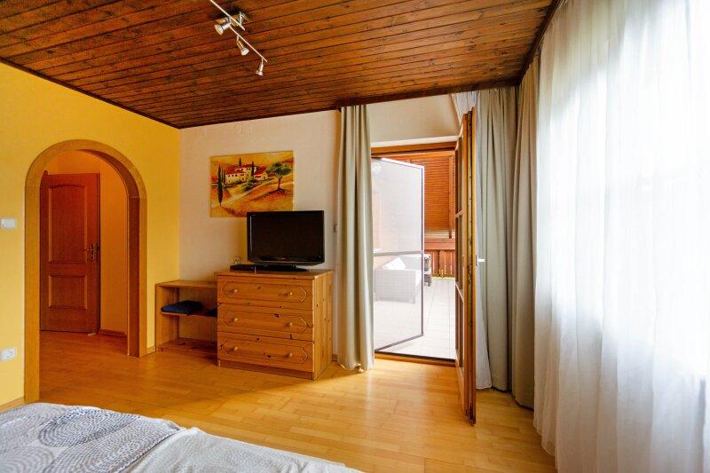 Schlafzimmer / Balkon