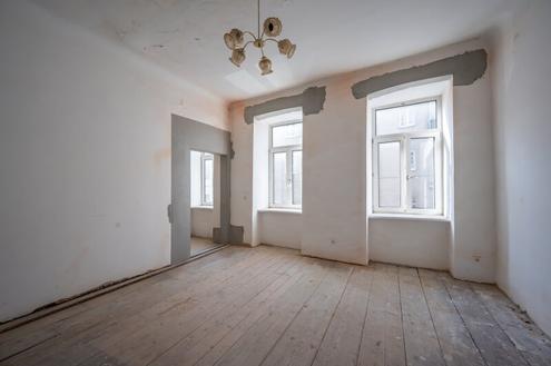 ++NEU++ 2-Zimmer Altbau-Wohnung (sanierungsbedrftig) - gut adaptierbarer Grundriss