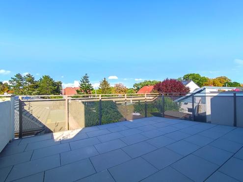 ERSTBEZUG - Terrassenwohnung mit Gartenblick und City-Nähe!