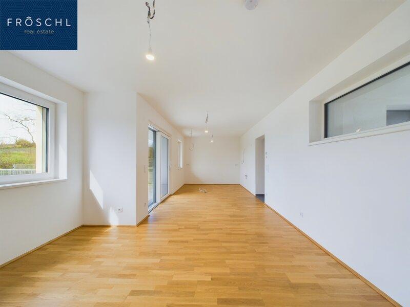Blick vom Wohnzimmer in die Kche