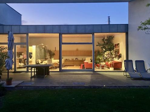 Architekten-Villa in traumhafter Landschaft - ein Rckzugsort mit hchster Wohnqualitt.