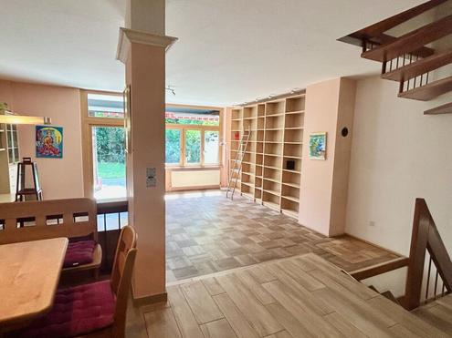 5-Zimmer-Eckreihenhaus - Grnruhelage mit guter Infrastruktur