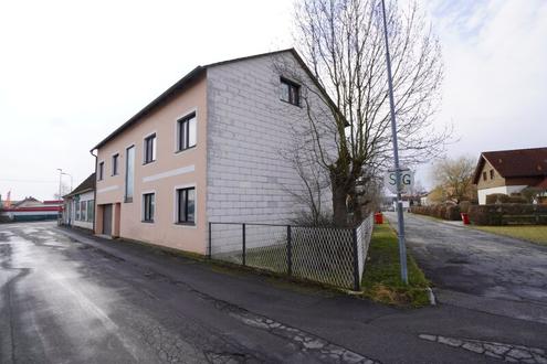 Schnes Stadt-Mehrparteien/Zinshaus mit Geschftslokal nhe Zentrum
