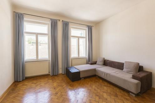 Einsiedeleigasse - gepflegte Altbaugarconniere mit separater Einbaukche