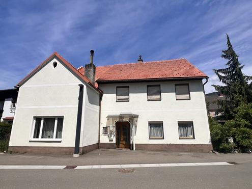 ++zentral gelegenes Wohnhaus mit Garten, Werkstatt und Nebengebude in Pls++