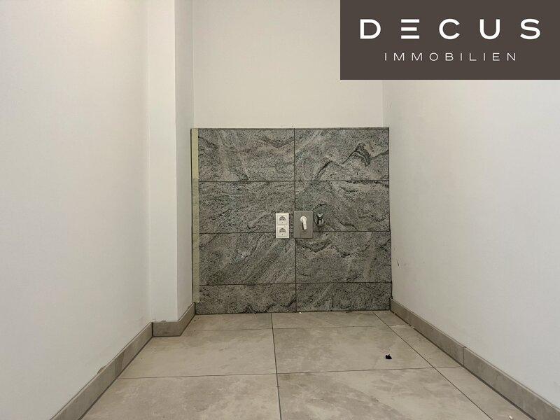DECUS