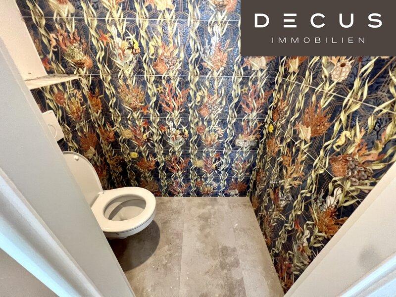 DECUS