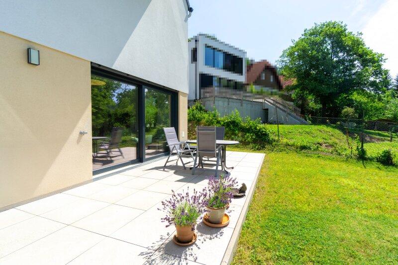 Terrasse und Garten