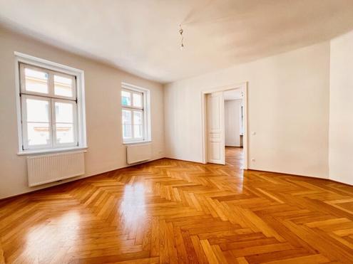 Nähe Mariahilfer Straße- Klassischer Altbau Erstbezug nach Generalsanierung!