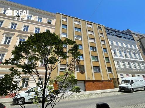 Helle & gut aufgeilte 3 bis 4 Zimmer-Wohnung in zentraler Lage mit Gemeinschaftsgarten