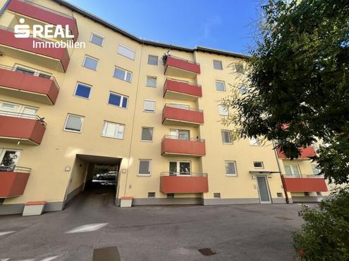 Charmante 2-Zimmer-Wohnung mit Balkon - nur  880,- Miete
