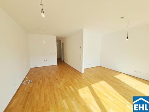 Großzügige Freiflächen: Loggia, Balkon, Terrasse oder Garten