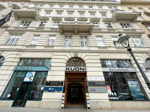 Exklusive 4-Zimmer-Altbauwohnung mit Blick auf das Hotel Imperial - Kärntner Ring, 1010 Wien