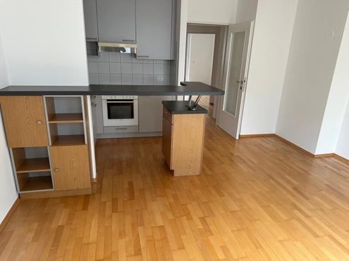 Kleine 3 Zimmer Wohnung mit Balkon