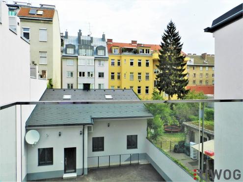 3-Zimmer Terrassenwohnung im 1. Stock mit Extra Küche und Klimaanlage nahe dem Hoßplatz | PARKPLATZ inklusive