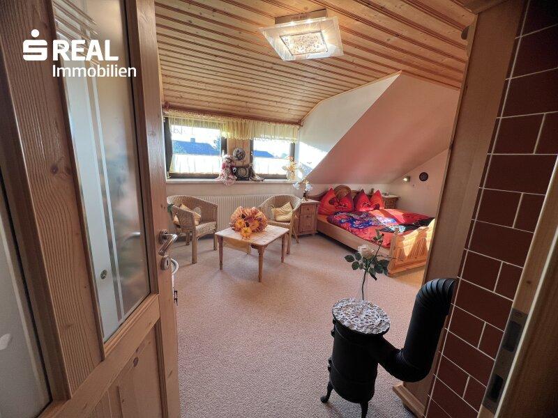 Schlafzimmer 1 DG
