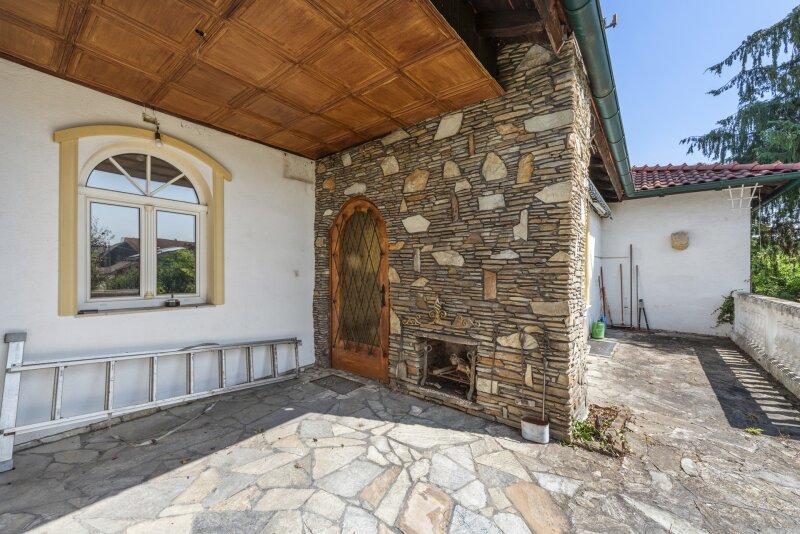 Terrasse mit Auenkamin
