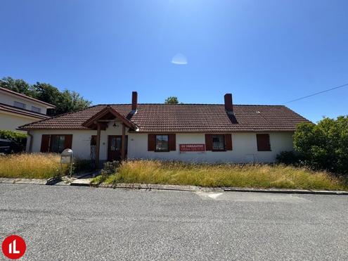 Gengend Platz fr Gro und Klein - Ihr Zuhause mit Keller und Pool
