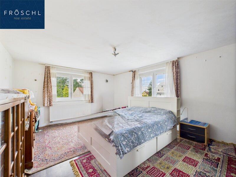 Schlafzimmer 1