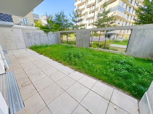 ## GARTENWOHNUNG 3 ZIMMER mit grozgiger Terrasse - TOP 3 ##