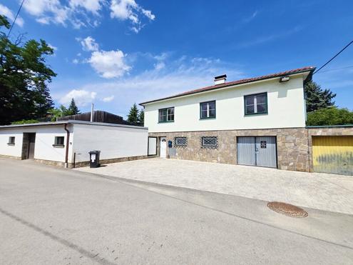 Familienidylle! Gepflegtes Wohnhaus mit tollem Garten, Presshaus und Nebengebude - 4 Zimmer & top Kche - nur wenige Minuten zum Bahnhof!