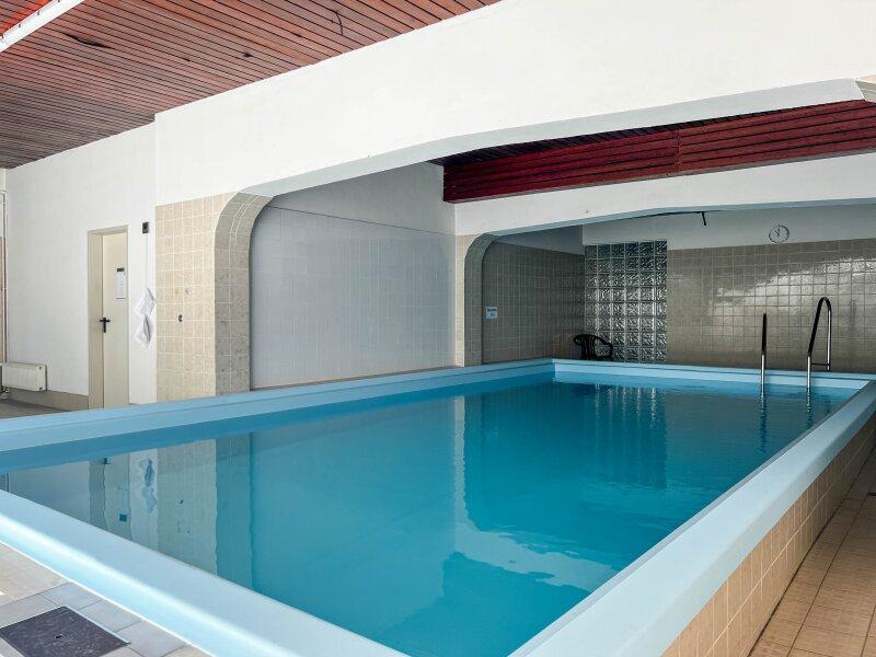Schwimmhalle zur Mitbentzung